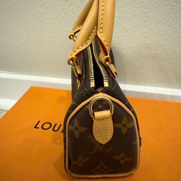 Authentic Louis Vuitton Nano Speedy - Picture 7 of 15
